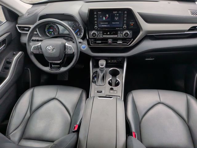 Used 2021 Toyota Highlander XLE FWD image 31