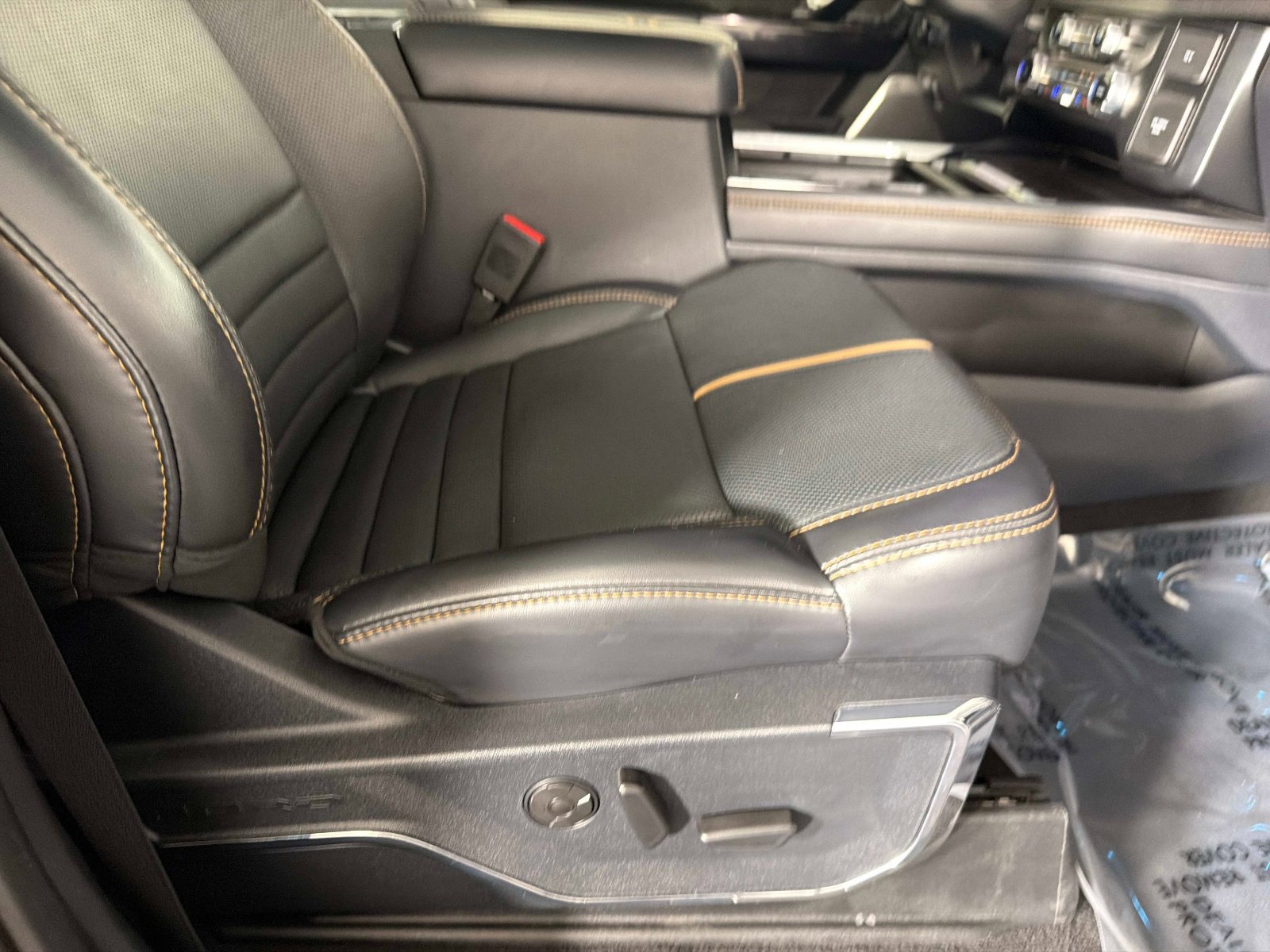 Used 2023 Ford F350 Platinum AWD/4WD image 26