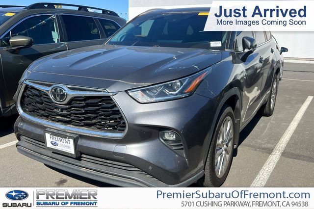 Used 2024 Toyota Highlander Limited AWD/4WD image 1