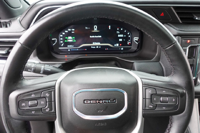Used 2024 GMC Yukon XL Denali AWD/4WD image 17