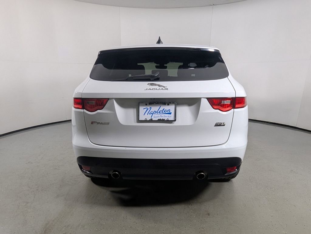 Used 2020 Jaguar F-PACE Premium image 6
