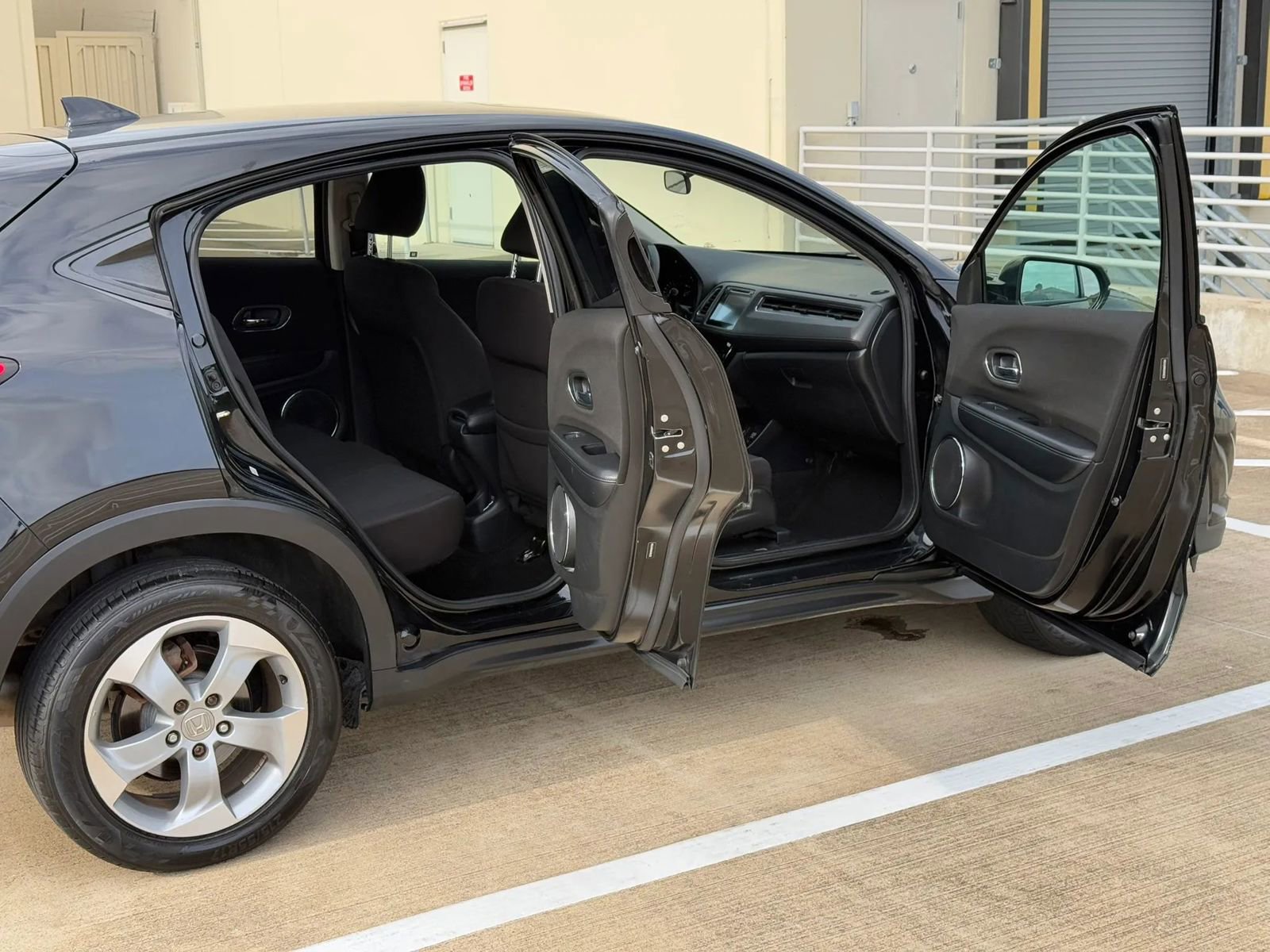 Used 2017 Honda HR-V EX image 18