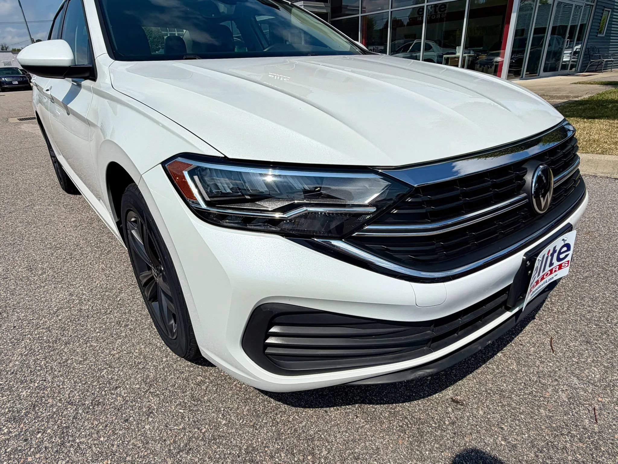 Used 2023 Volkswagen Jetta SE w/ Panoramic Sunroof Package FWD image 13