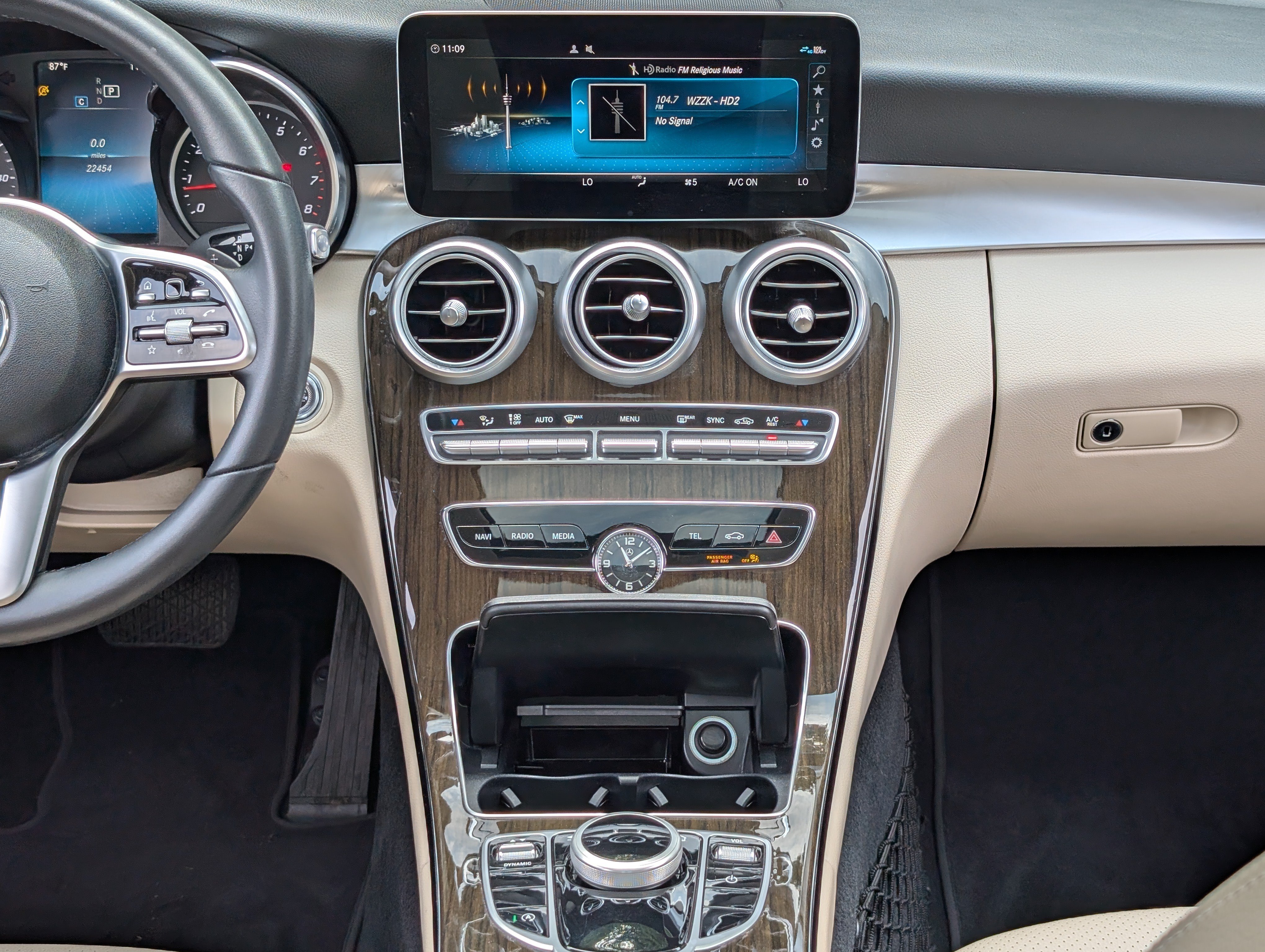 Used 2020 Mercedes-Benz C 300 Sedan image 27