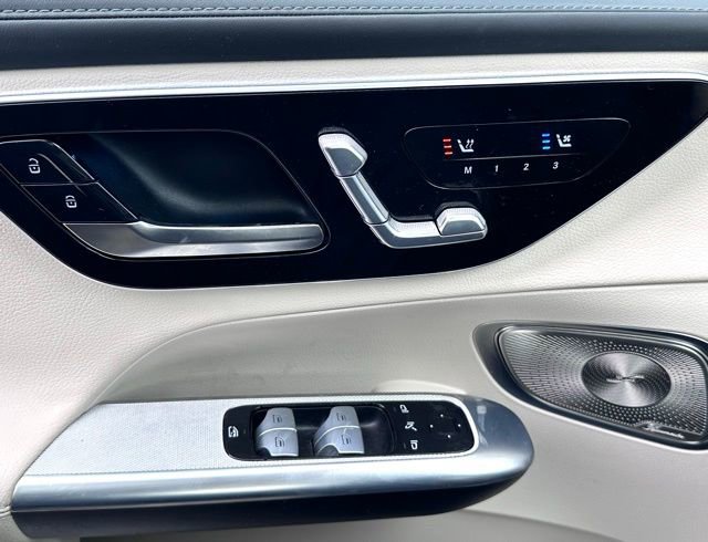 Used 2024 Mercedes-Benz GLC 300 4MATIC image 23