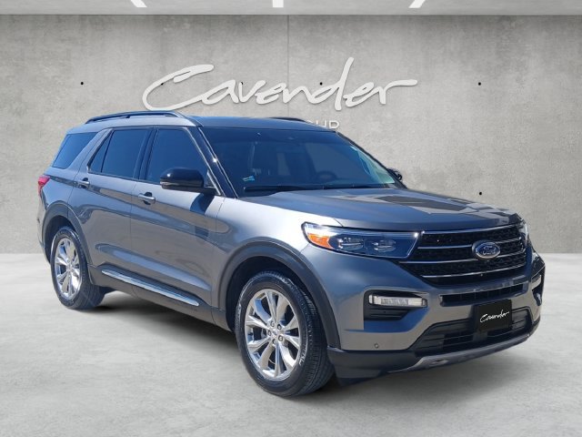 Certified 2024 Ford Explorer XLT w/ Equipment Group 202A RWD image 2