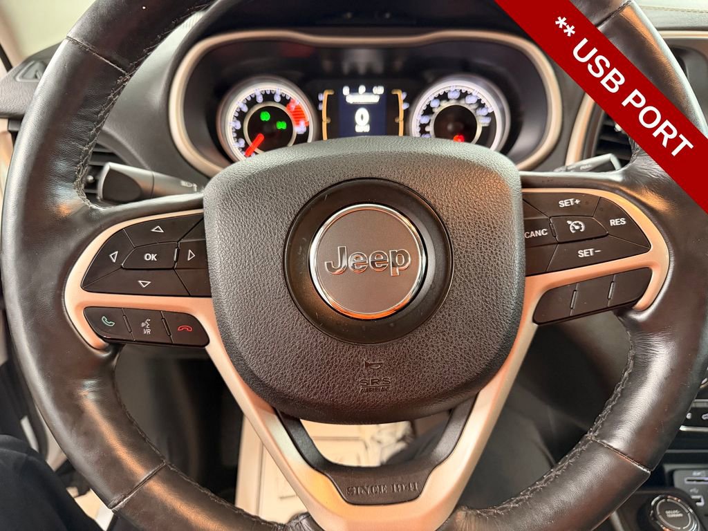 Used 2016 Jeep Cherokee Latitude w/ North All-Season Group image 17