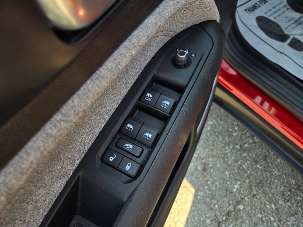 Used 2024 Jeep Compass Latitude AWD/4WD image 13