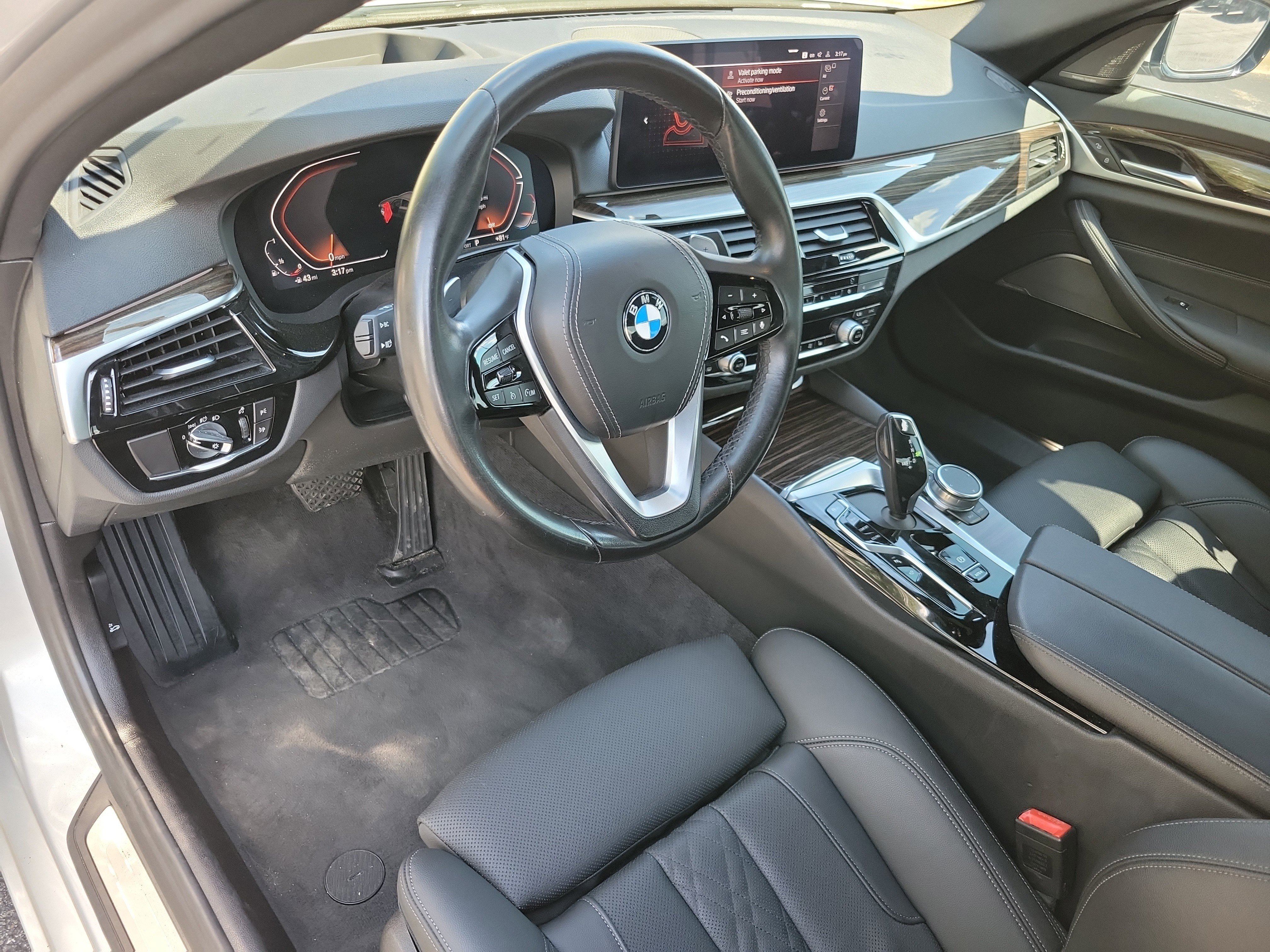 Used 2021 BMW 540i image 3
