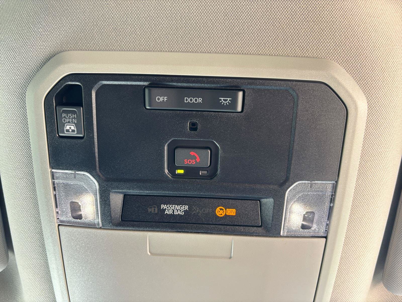 Used 2024 Toyota Tundra Limited AWD/4WD image 54