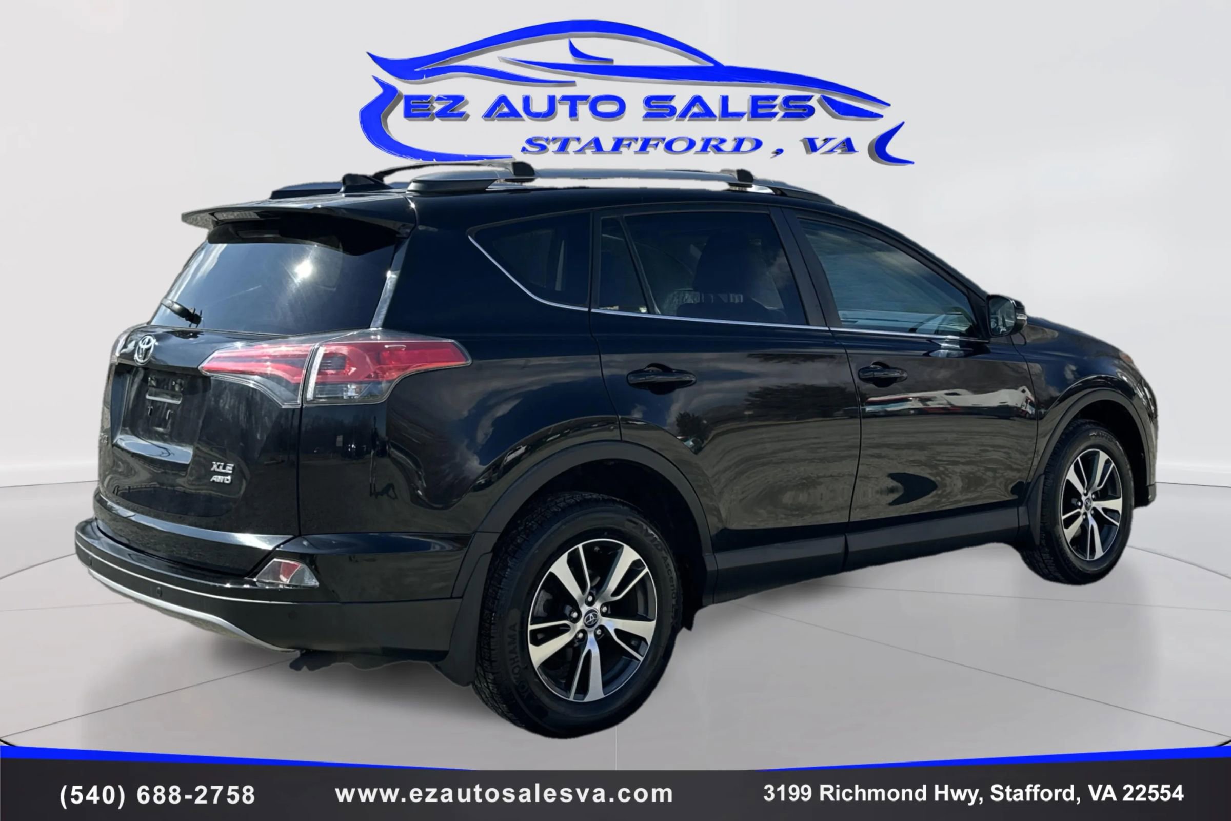 Used 2018 Toyota RAV4 XLE image 5