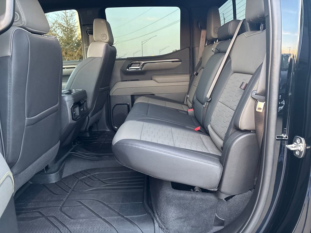 Used 2025 Chevrolet Silverado 1500 ZR2 w/ Technology Package image 24