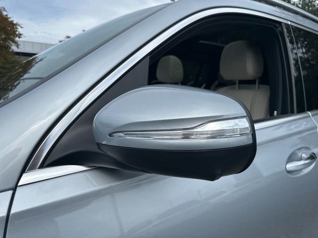 Used 2025 Mercedes-Benz GLS 450 4MATIC image 11