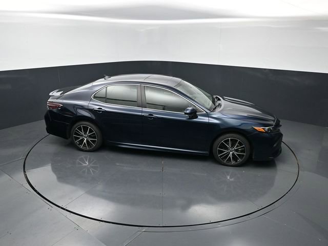 Used 2021 Toyota Camry SE w/ Convenience Package FWD image 20