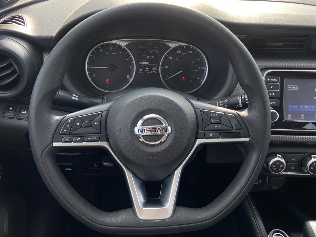 Used 2019 Nissan Kicks S image 12