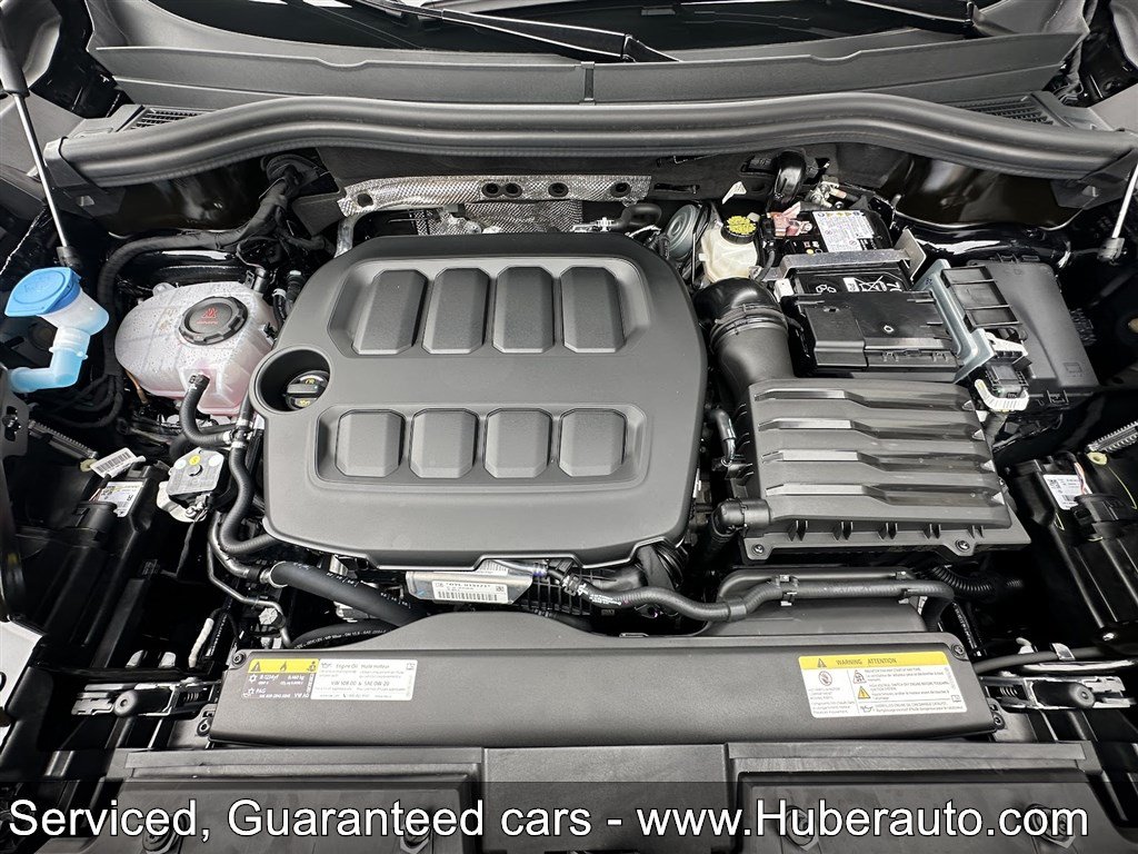 Used 2025 Volkswagen Tiguan SE AWD/4WD image 44