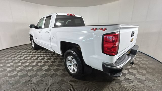 Used 2018 Chevrolet Silverado 1500 LT w/ All Star Edition AWD/4WD image 4
