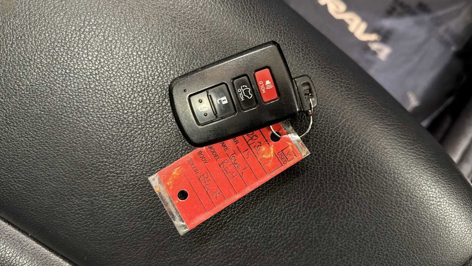 Used 2015 Toyota RAV4 Limited w/ Technology Package image 32