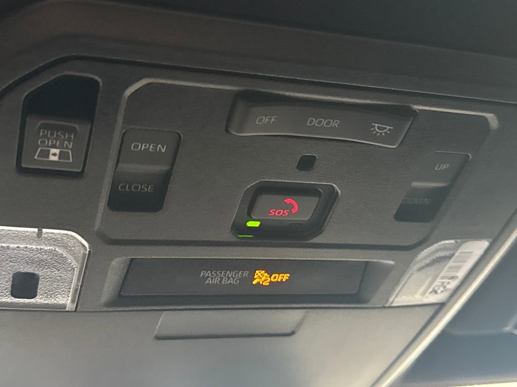 Used 2025 Toyota Tacoma Limited image 34