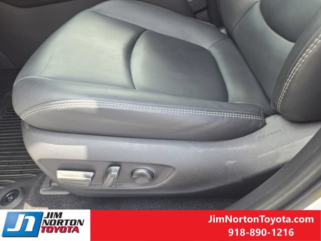Used 2025 Toyota RAV4 XLE Premium AWD/4WD image 26