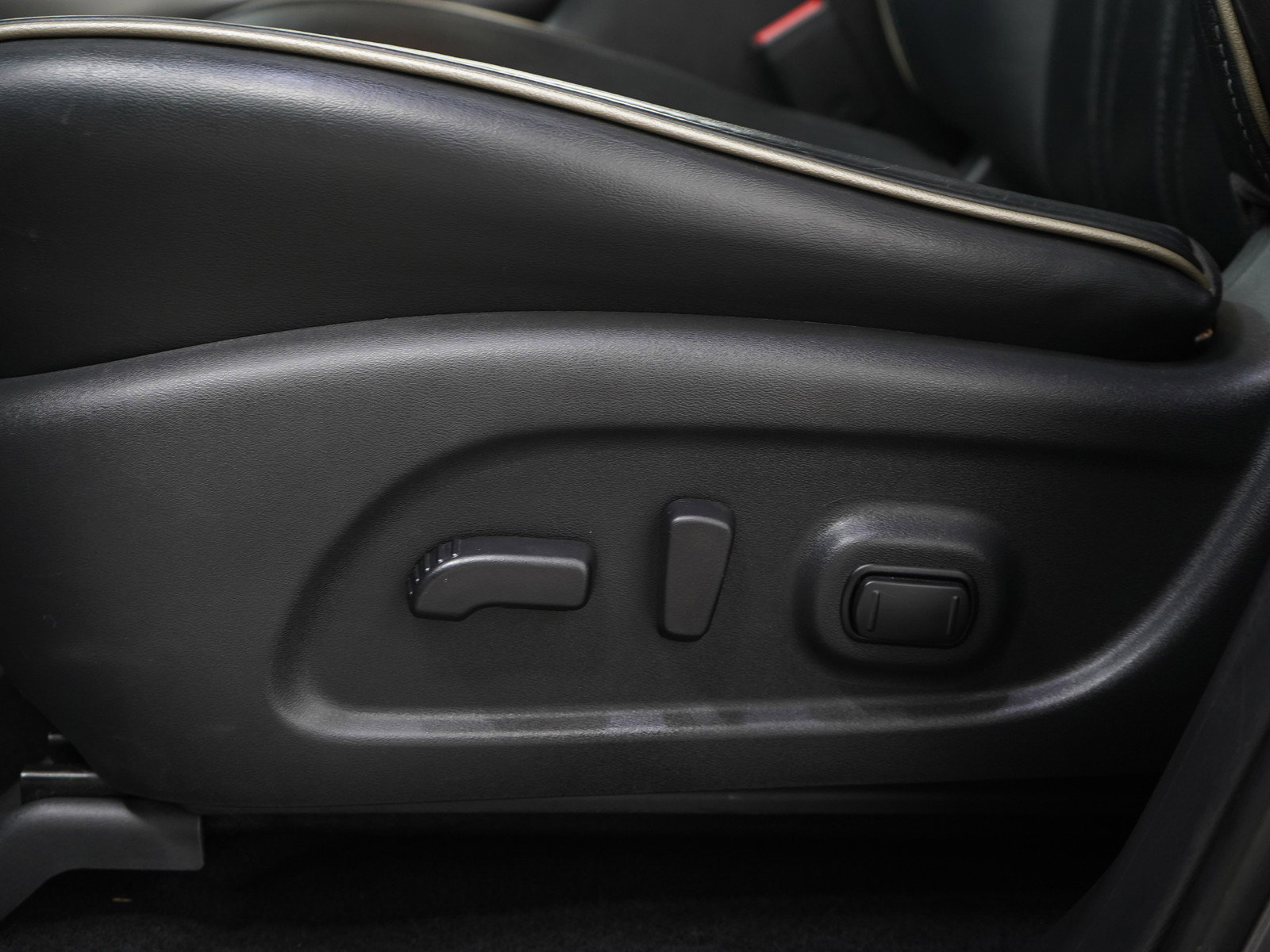 Used 2020 INFINITI QX60 Luxe w/ Sensory Package image 26