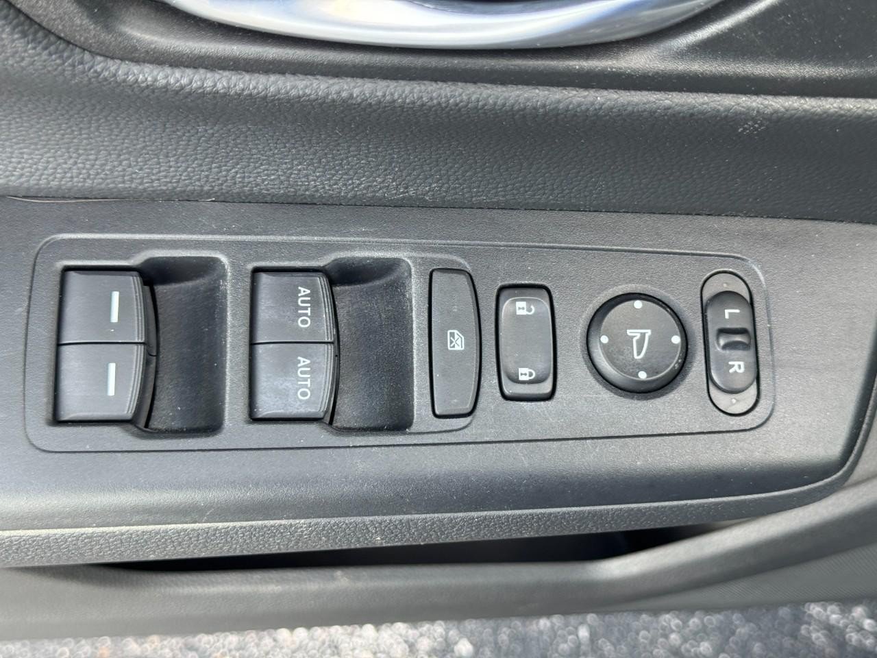 Certified 2023 Honda CR-V EX image 18