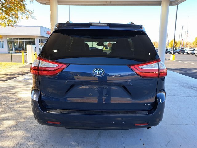 Used 2019 Toyota Sienna XLE Premium image 5
