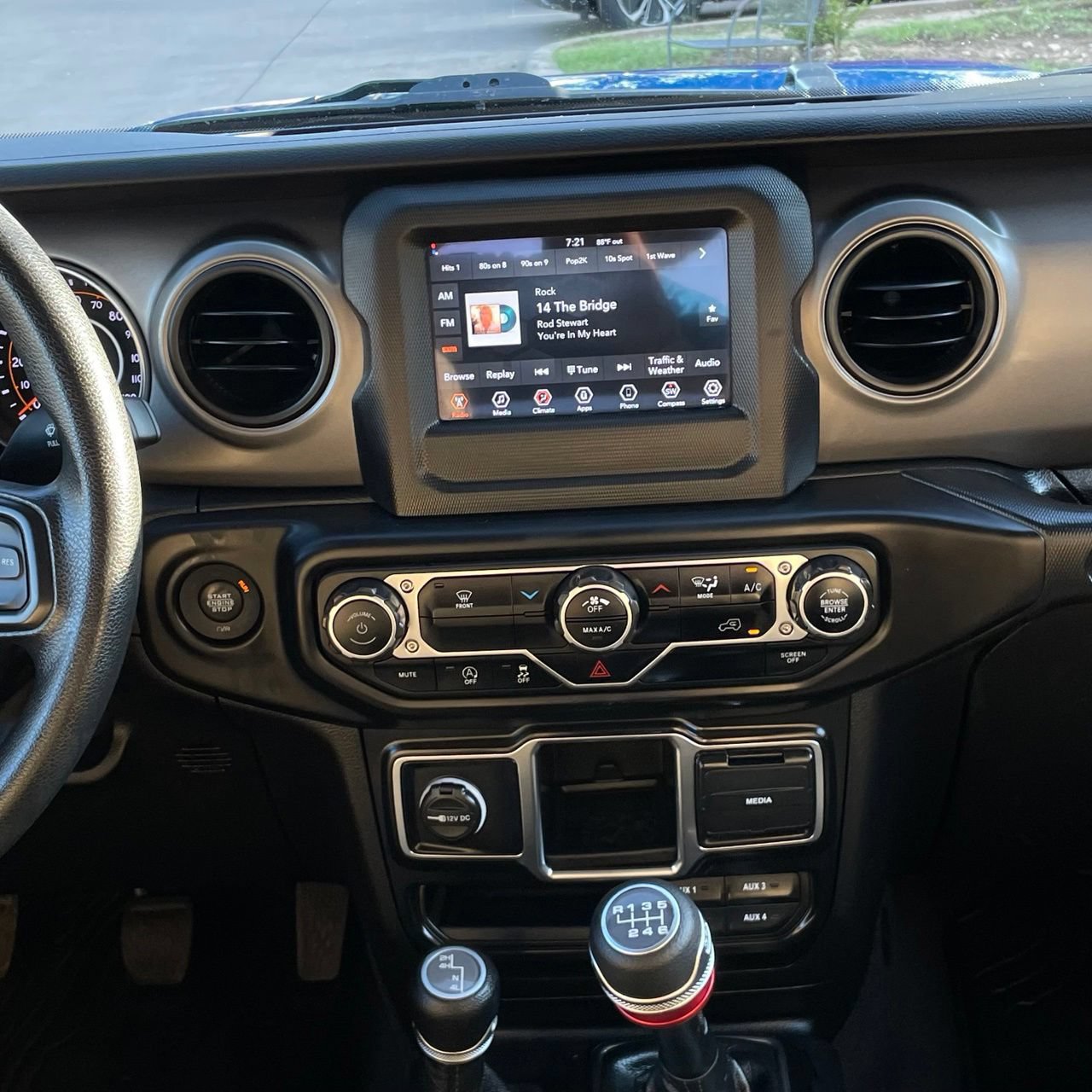 Used 2023 Jeep Wrangler Sport AWD/4WD image 17