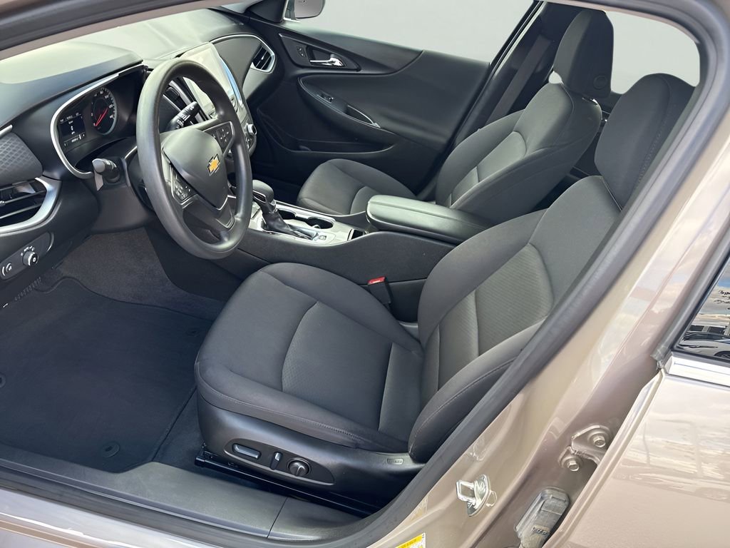 Used 2024 Chevrolet Malibu LT image 8
