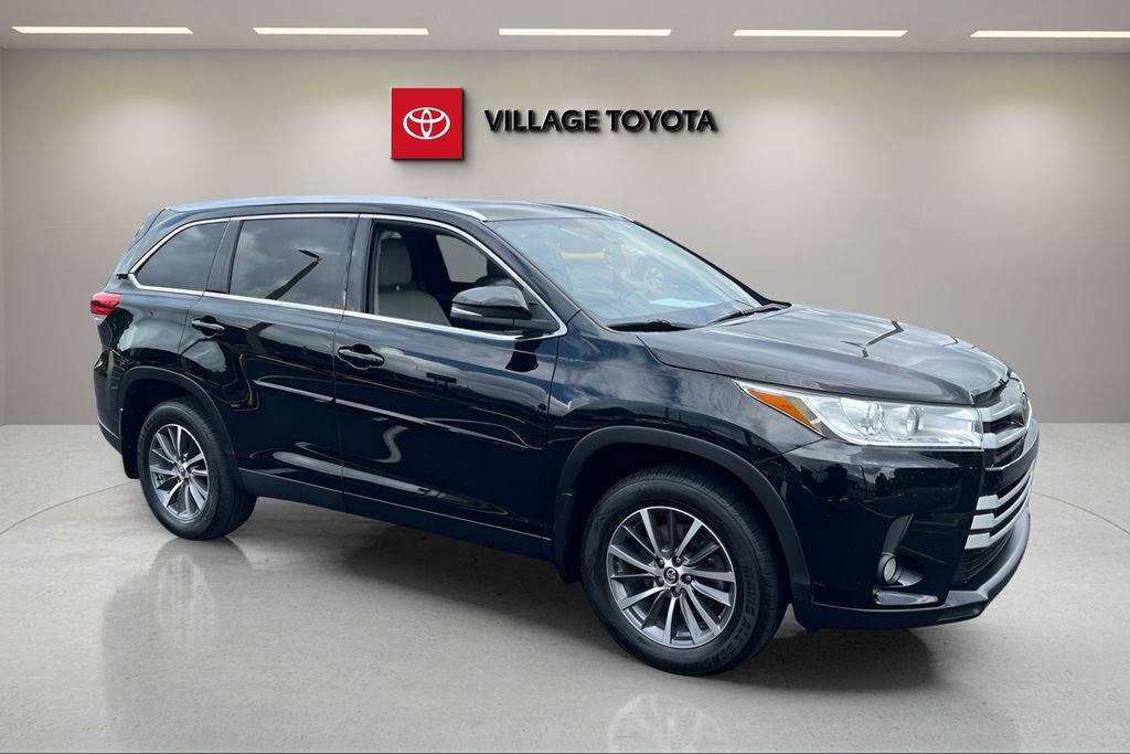 Certified 2019 Toyota Highlander XLE FWD image 7