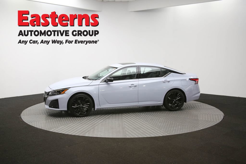 Used 2023 Nissan Altima 2.5 SR w/ SR Premium Package image 58