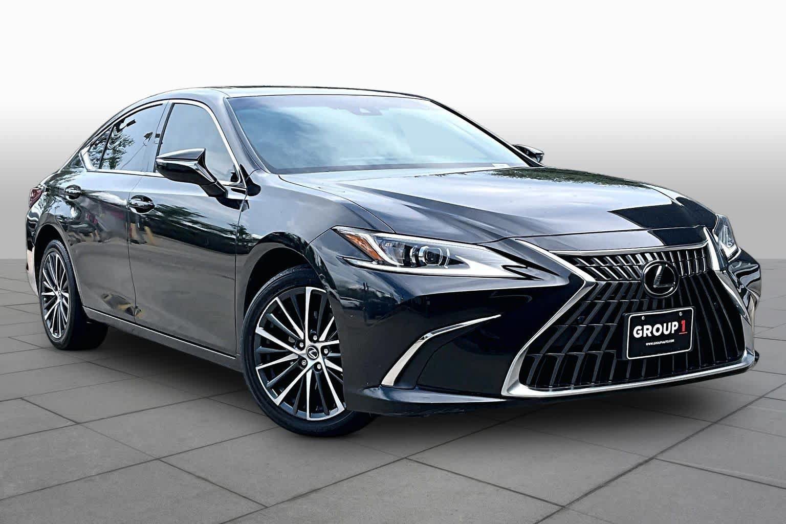 Used 2023 Lexus ES 300h w/ Premium Package FWD image 3