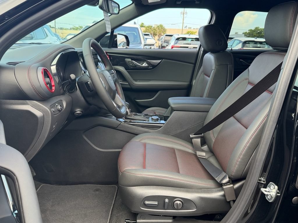 New 2026 Chevrolet Blazer RS w/ Enhanced Convenience Package FWD image 5