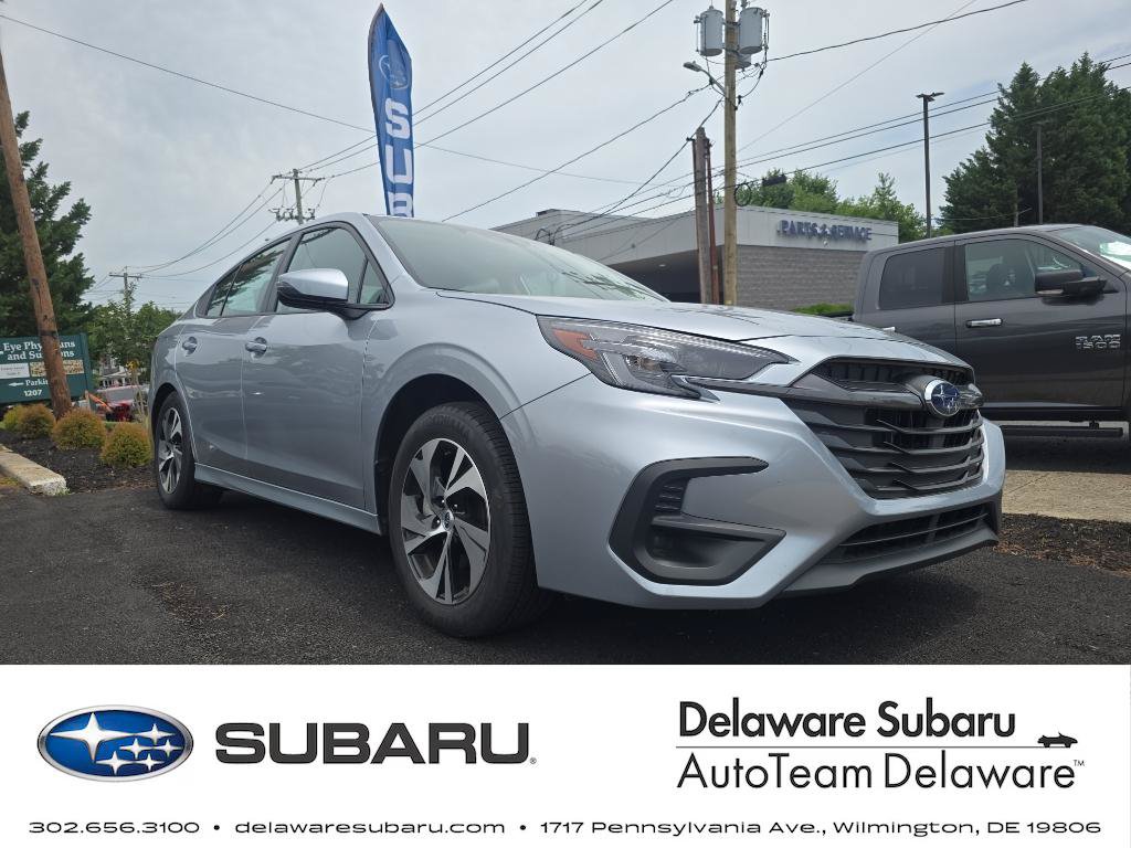 Used 2025 Subaru Legacy Premium AWD/4WD image 1