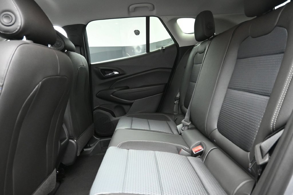 New 2026 Chevrolet Trax LT w/ Driver Confidence Package FWD image 15