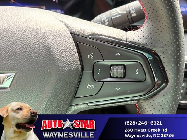 Used 2025 Chevrolet Trax RS w/ Sunroof Package FWD image 20