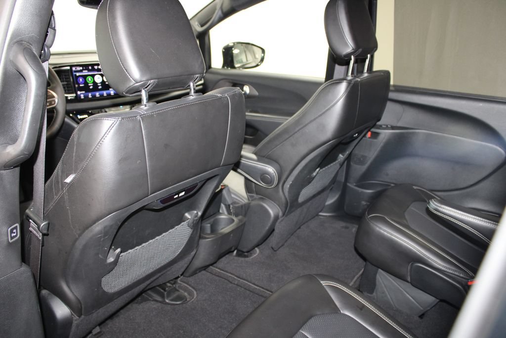 Used 2025 Chrysler Pacifica Select FWD image 26