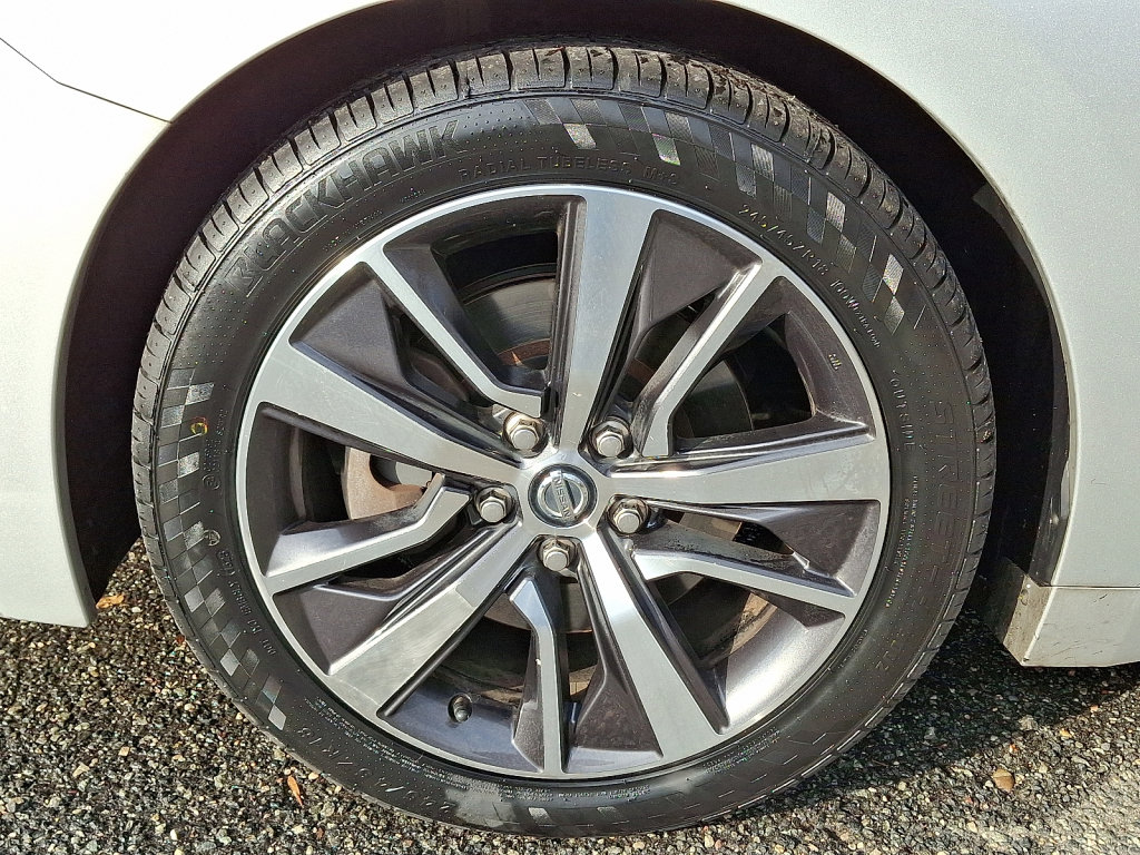 Used 2020 Nissan Maxima 3.5 SV w/ Floor Mat Group image 6