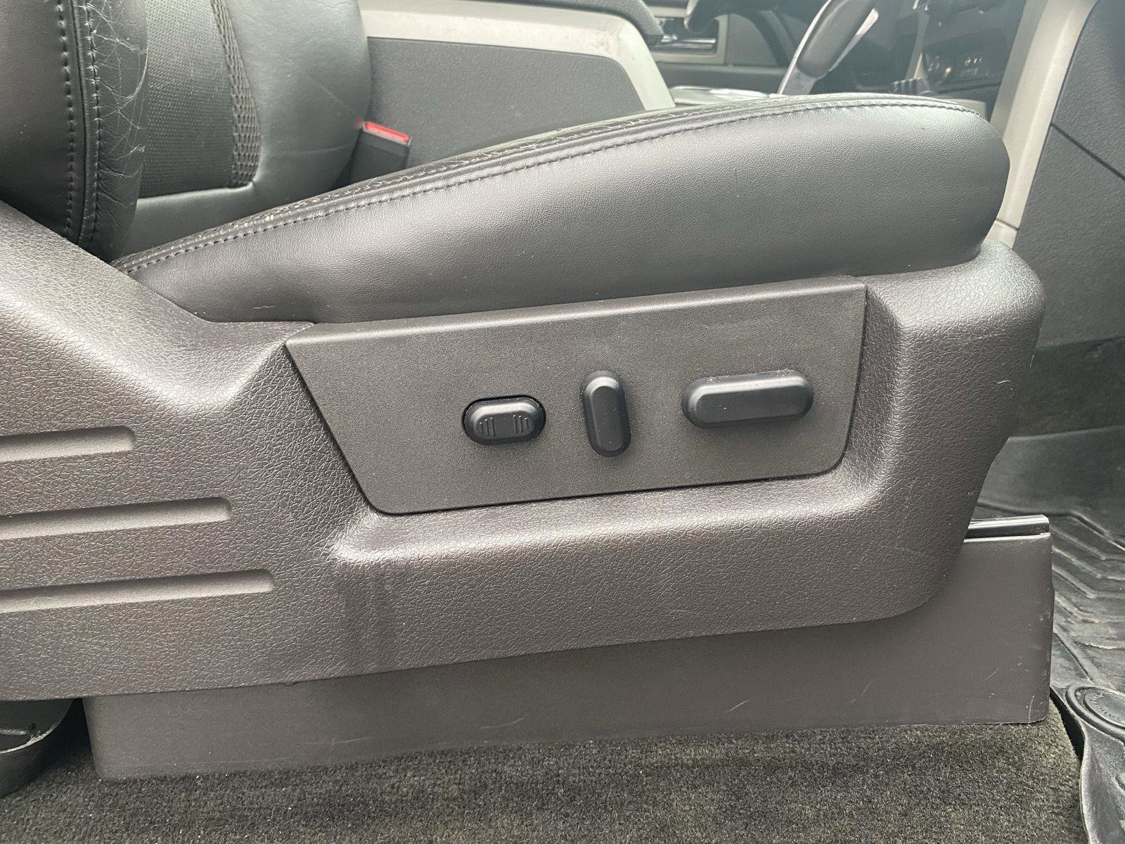 Used 2011 Ford F150 Raptor w/ Raptor Luxury Pkg image 38