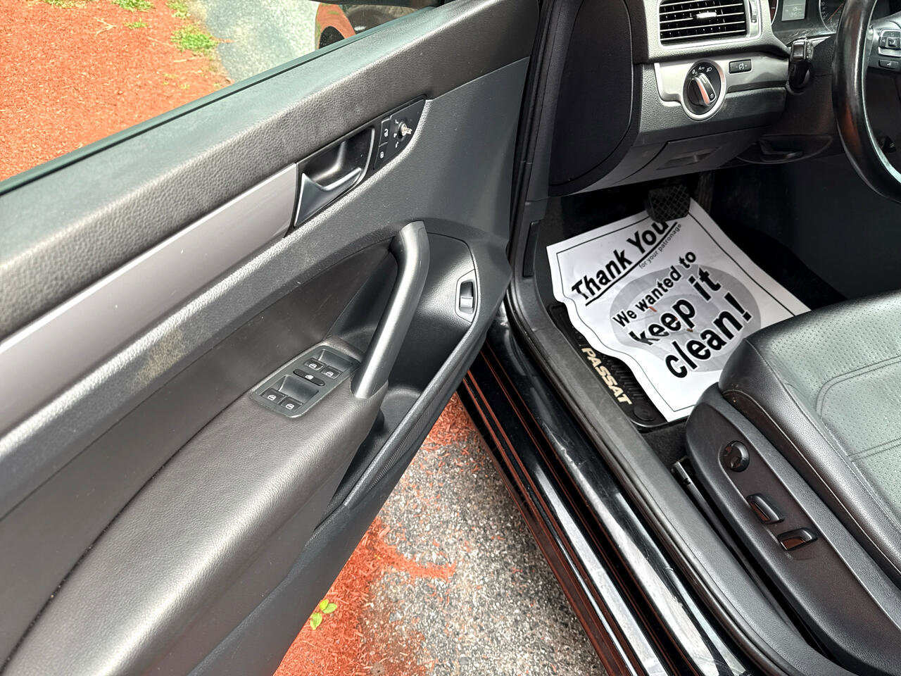 Used 2015 Volkswagen Passat 1.8T image 12