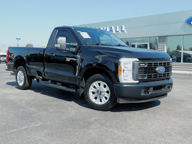 Used 2023 Ford F250 XL image 2