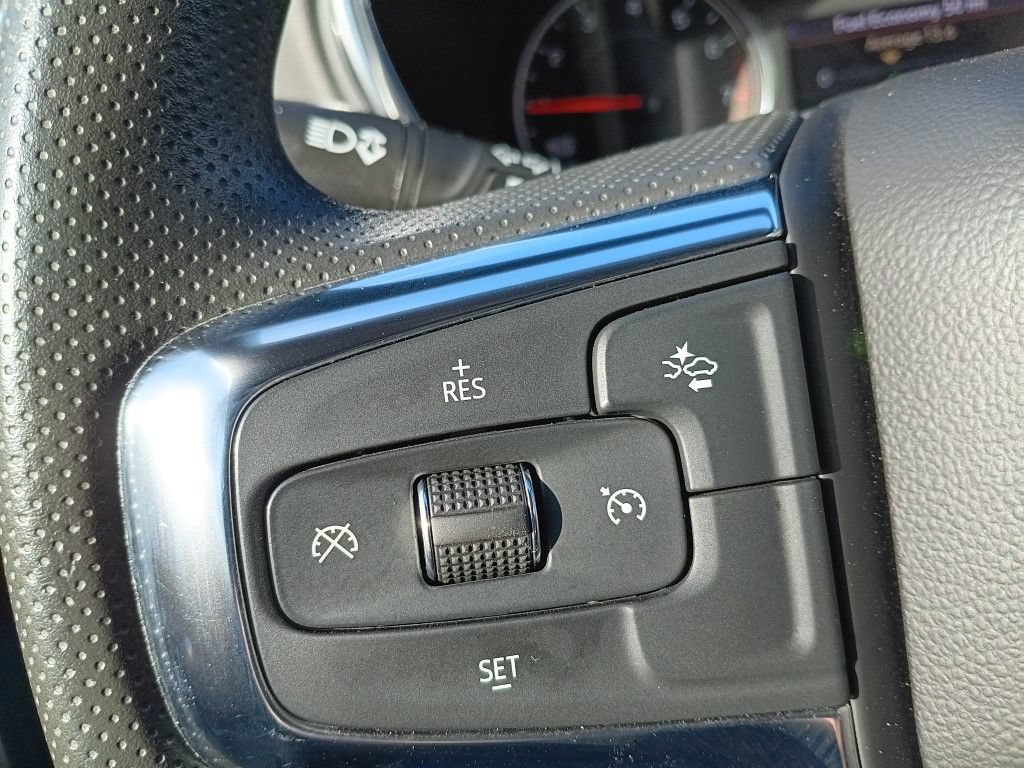 Used 2025 Chevrolet Blazer LT AWD/4WD image 4