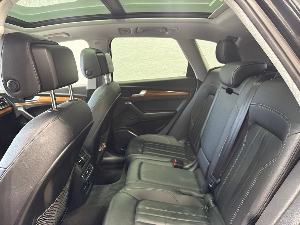 Used 2023 Audi Q5 2.0T Premium w/ Convenience Package AWD/4WD image 15