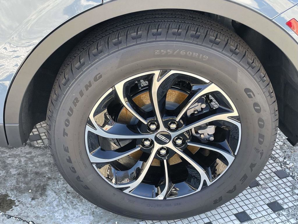 New 2026 Lincoln Nautilus Premier AWD/4WD image 9