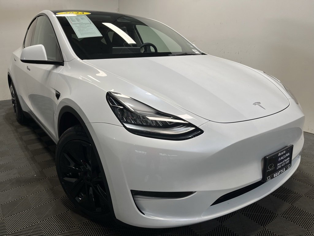 Used 2023 Tesla Model Y Long Range image 1