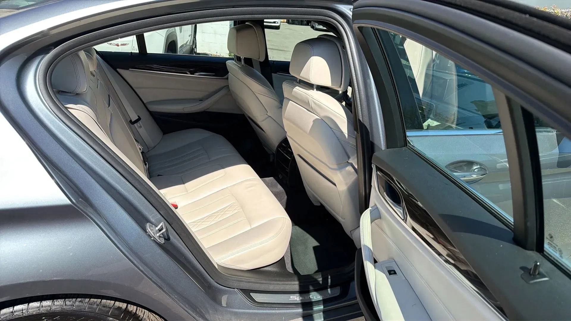 Used 2018 BMW 530i xDrive w/ Premium Package AWD/4WD image 25