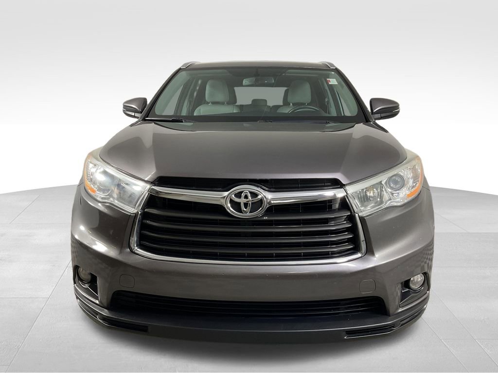 Used 2014 Toyota Highlander XLE image 3