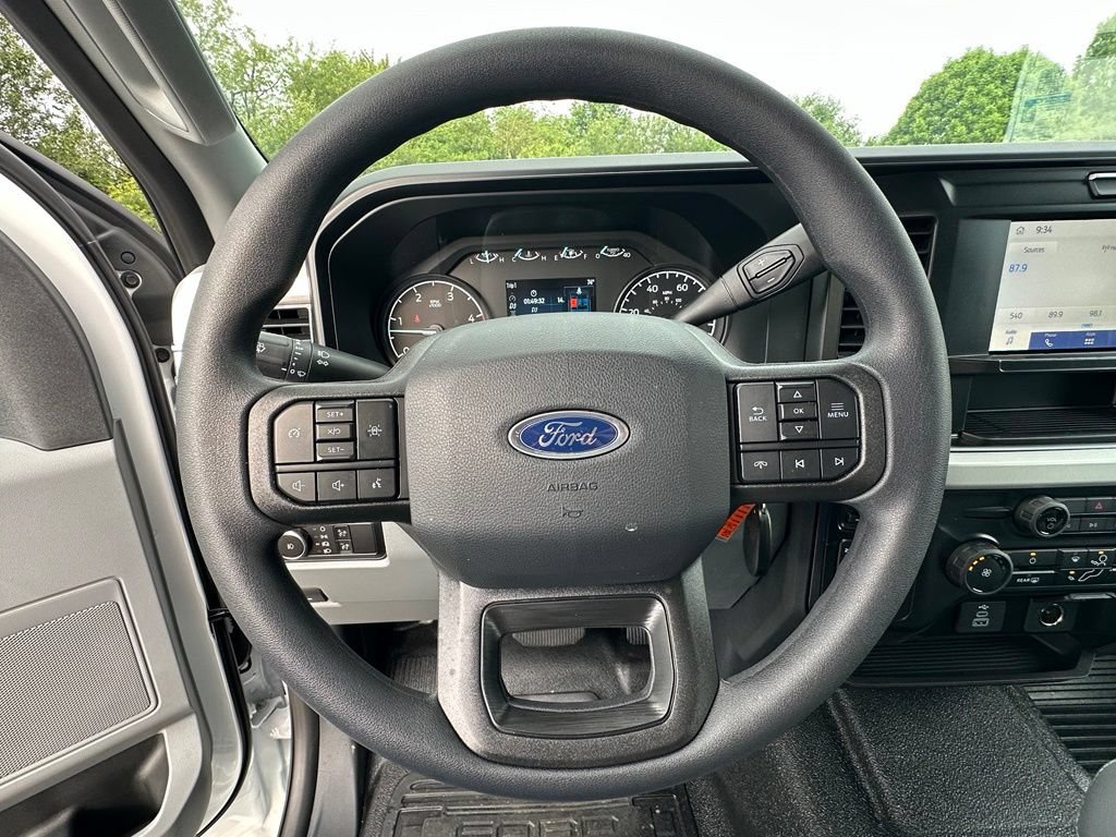 New 2026 Ford F550 4x4 Supercab Super Duty image 11