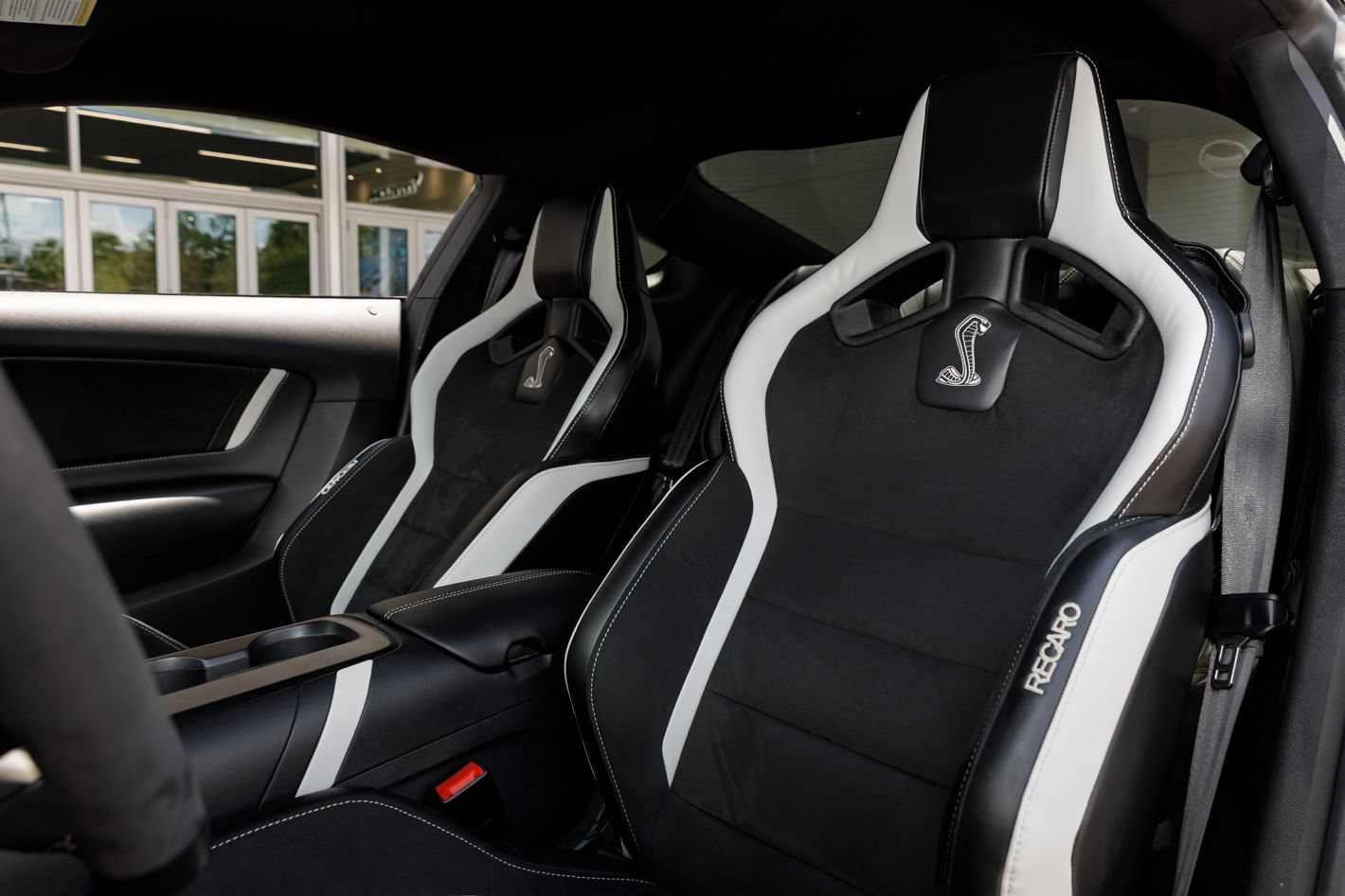 Used 2022 Ford Mustang Shelby GT500 w/ Technology Package RWD image 51
