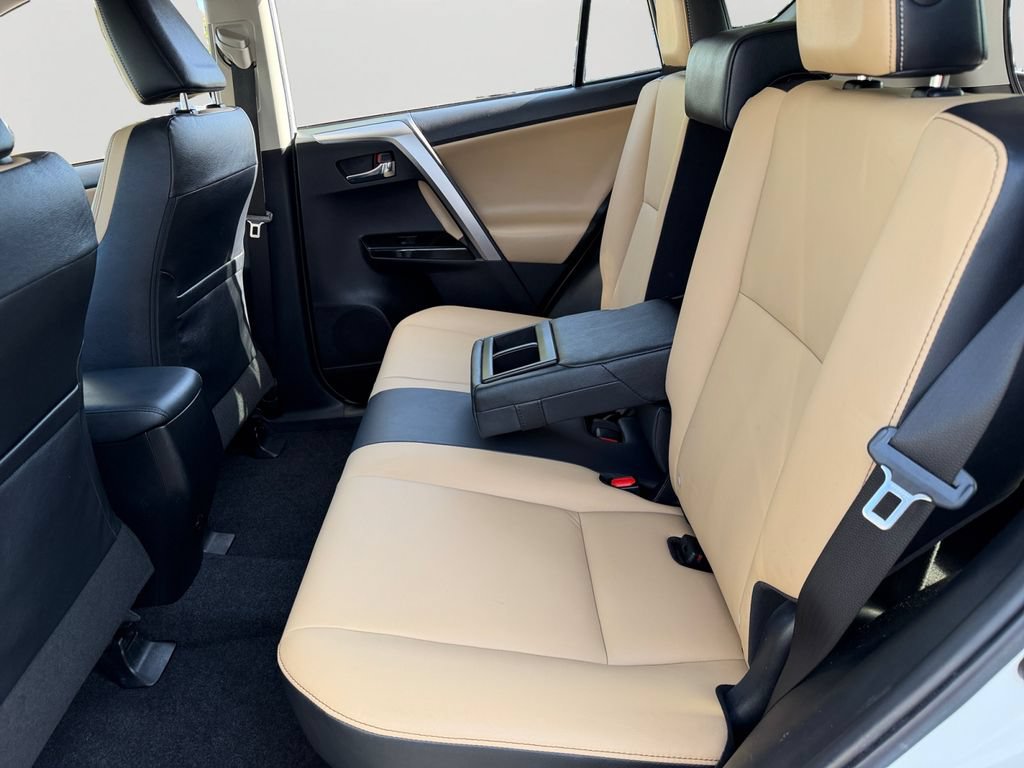 Used 2018 Toyota RAV4 Limited AWD/4WD image 11